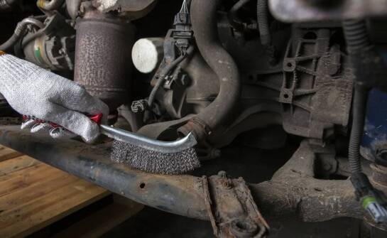 Dlaczego regularna wymiana pompy vacum jest kluczowa dla bezpieczeństwa jazdy?