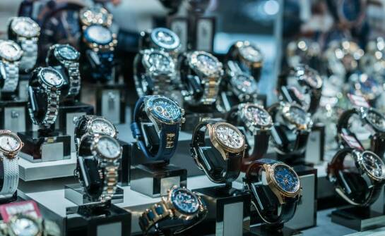 Różnorodność modeli zegarków Timex dla dziewczynek – przegląd oferty