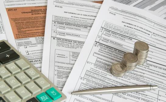 Jakie są najczęstsze wyzwania związane z rozliczeniem PIT i jak biuro rachunkowe pomaga?