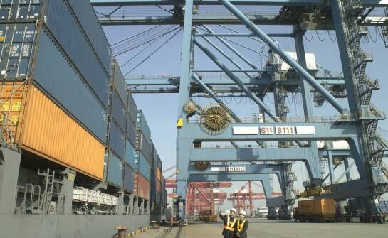 Jak regulacyjne zmiany wpływają na maksymalną wagę kontenera?