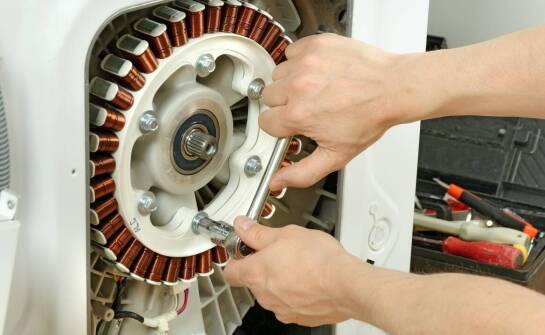 Naprawa elektrycznych silników – dlaczego warto zaufać specjalistom?