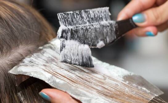 Jak koloryzująca pianka do włosów może zmienić Twoją stylizację?