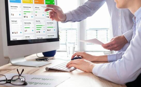 Wpływ zautomatyzowanych procesów na obsługę projektów w różnych językach