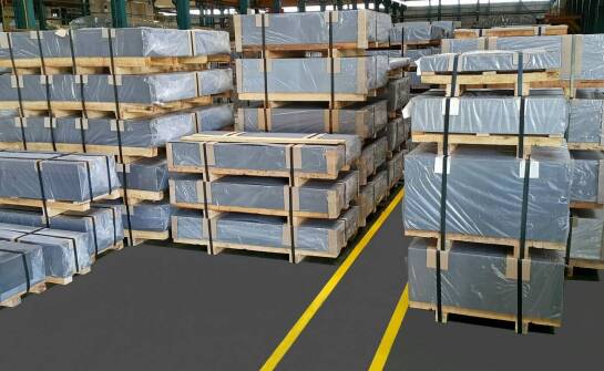 Jak przechowywać magazynowe drabiny, aby przedłużyć ich żywotność?