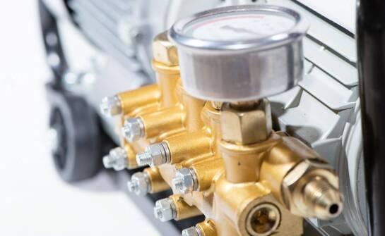 Jak materiały, z których wykonane są elektrozawory, wpływają na ich trwałość?