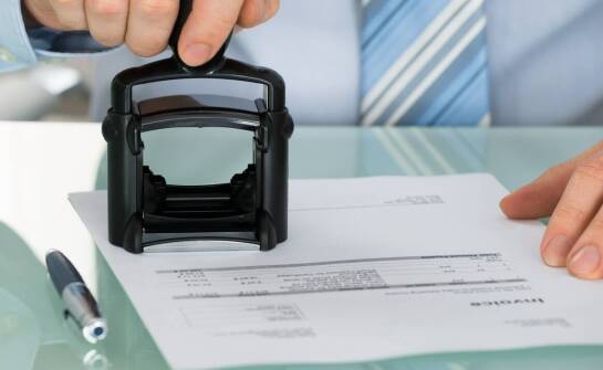 Jak wybrać datownik do indywidualnych potrzeb dla firmy?