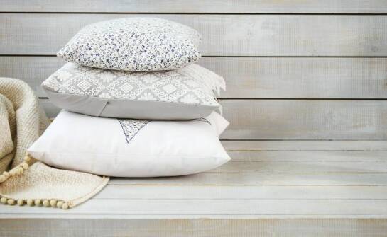 Szycie dziecięcych poduszek – jakie materiały i wzory warto wybrać?
