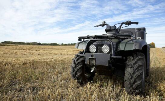 Czy TGB Blade 1000 LTX nadaje się do terenowych wyścigów?