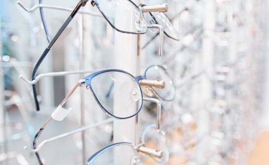Dlaczego warto zainwestować w jakościowe okularowe oprawy?