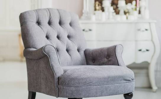 Tapicerowane meble do dziennego pokoju – połączenie stylu i komfortu