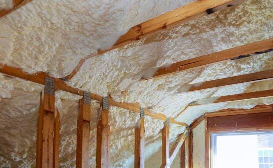 Wpływ ocieplania użytkowego poddasza na jakość wewnętrznego powietrza