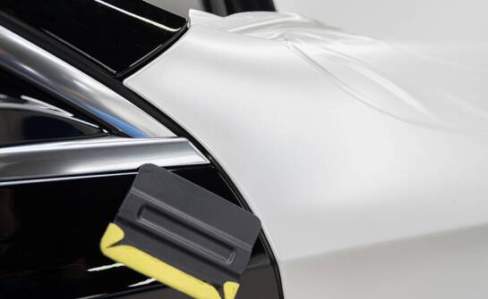 Zastosowanie folii tuningowych do personalizacji auta