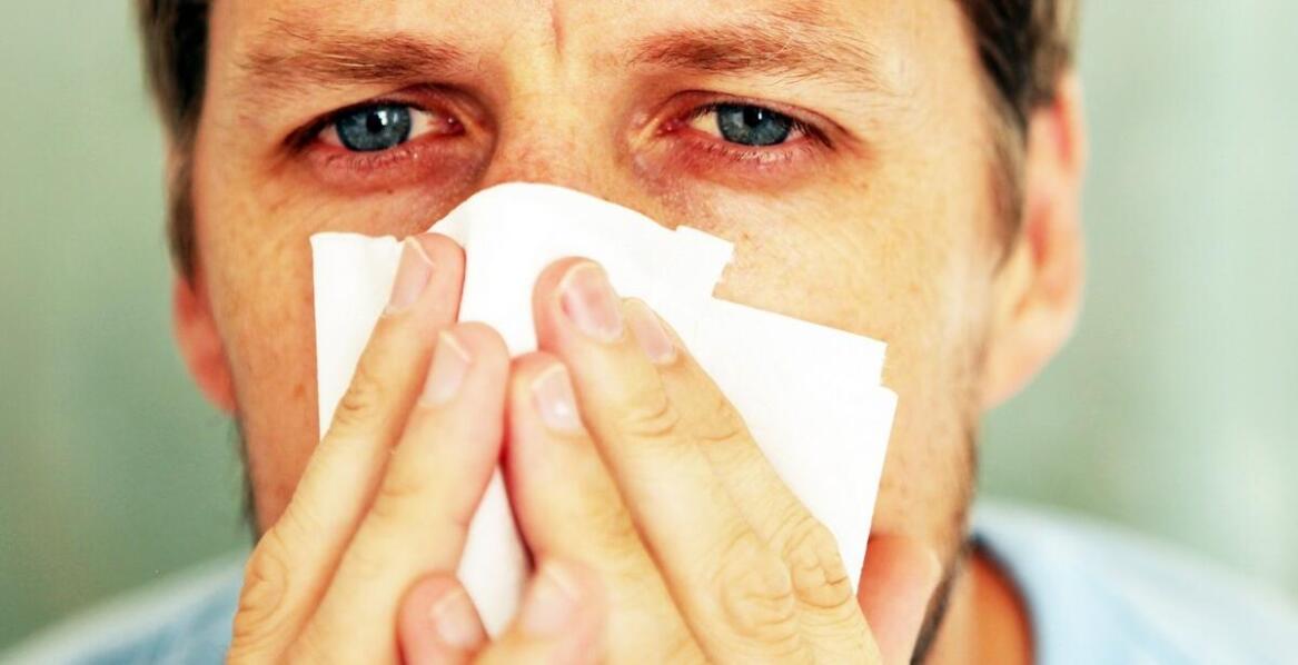 Zdalne zarządzanie objawami zatokowego kataru – jak to działa?