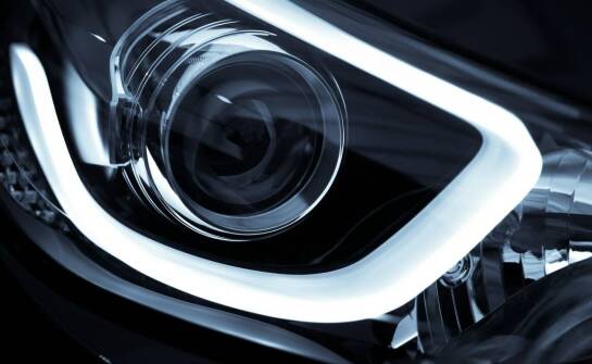 Podświetlenie do auta: jak technologia LED zmienia rynek motoryzacyjny?