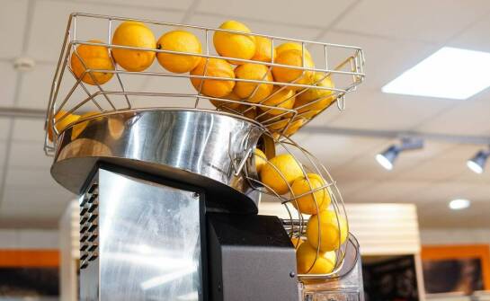 Innowacyjne funkcje w automatach do wyciskania soków, które warto znać