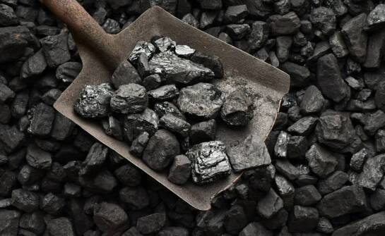 Węgiel czy ekogroszek – jaki opał wybrać dla grzewczej efektywności?