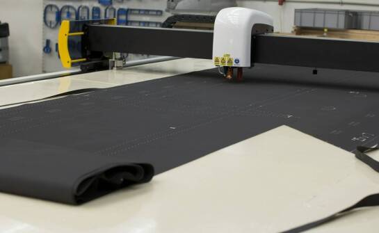 Przegląd funkcji specjalistycznych oprogramowań wspierających plotery CNC Special 2030