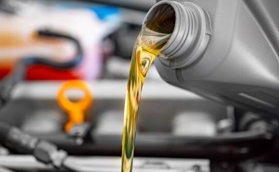 Jak wygląda proces wymiany dynamicznej oleju w automatycznej skrzyni?