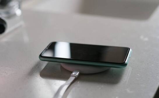 Najczęstsze błędy przy korzystaniu z bezprzewodowej ładowarki i jak ich unikać