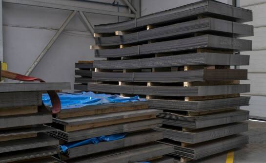 Jakie są kluczowe cechy kwadratowych prętów stalowych w kontekście odporności na korozję?