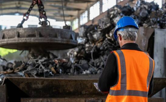 Jak skutecznie negocjować ceny kolorowego złomu w skupie?