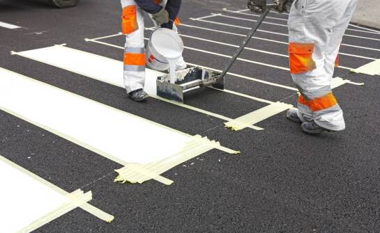 Innowacyjne metody montażu żółtej taśmy najezdniowej dla lepszej trwałości