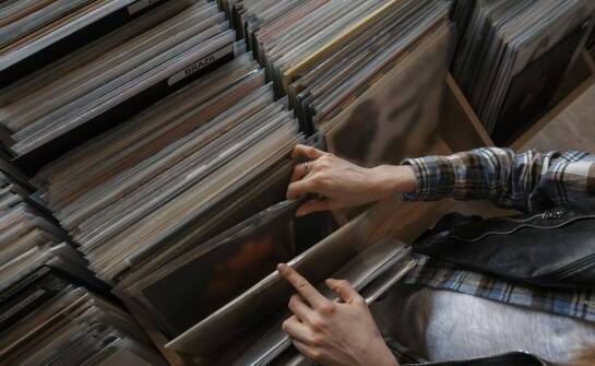 Eksploracja ciężkich brzmień – najciekawsze winylowe płyty z muzyką metalową