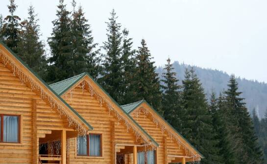 Całoroczne domki – komfortowy wybór na wakacje o każdej porze roku