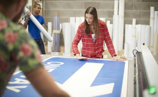 Jak efektywnie wykorzystać cyfrowy druk w promocji marki?