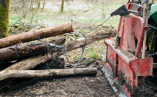 Jak tartak wpływa na rozwój technologii w produkcji szufli na TUZ-ie?