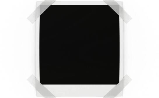 Passe-partout 30x30 – jak wpływa na postrzeganie czarno-białych zdjęć?