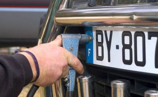 Znaczenie homologacji w hakach holowniczych do Audi A4 B.