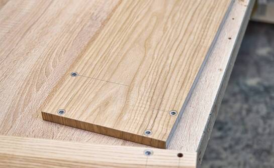 Elastyczna sklejka 3 mm w produkcji akcesoriów wystawienniczych