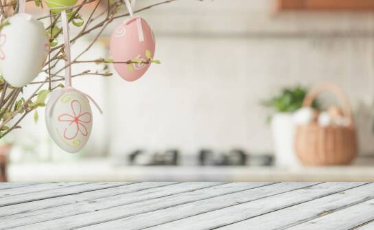 Świąteczne girlandy jako dekoracje na Wielkanoc – jak je zastosować?