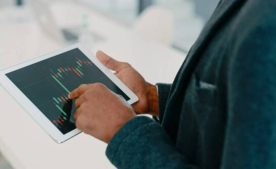 Dlaczego analiza rynkowych trendów jest kluczowa dla inwestorów?