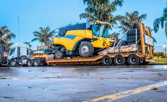 Znaczenie specjalistycznej floty pojazdów w transporcie kombajnów.