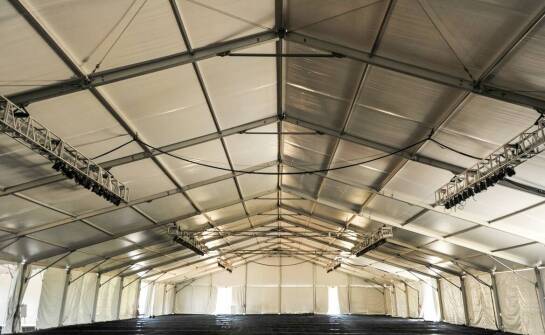 Efektywność energetyczna namiotowych hal dzięki stalowym konstrukcjom