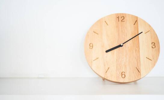 Inspiracje naturą w projektowaniu drewnianych zegarów ściennych