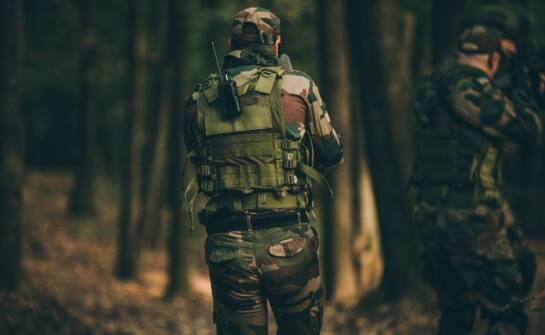 Jak wybrać odpowiedni ghillie kamuflaż do różnych środowisk?