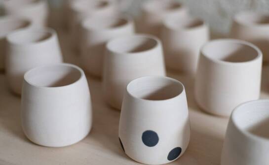 Korzyści z personalizacji filiżanek z logo dla Twojego biznesu