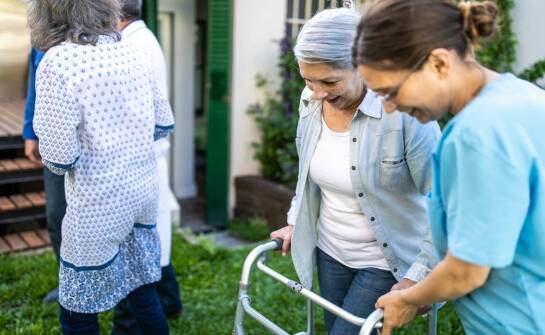 Aktywności fizyczne na świeżym powietrzu – jak domy opieki promują zdrowy styl życia?
