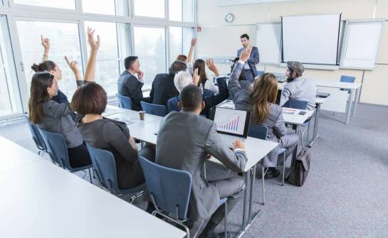 Jak we Wrocławiu szkolenia menedżerskie pomagają w tworzeniu efektywnych planów działania?