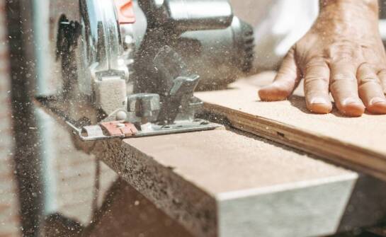 Kluczowe zalety nowoczesnych pił do drewna w przemyśle stolarskim