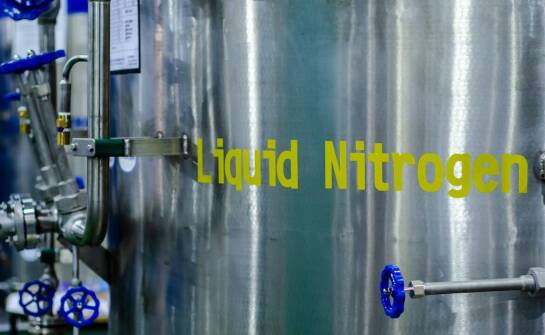 Jak dostawcy ustalają cenę technicznego azotu dla różnych klientów?