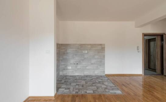 Ceramiczne płytki a funkcjonalność przestrzeni mieszkalnych