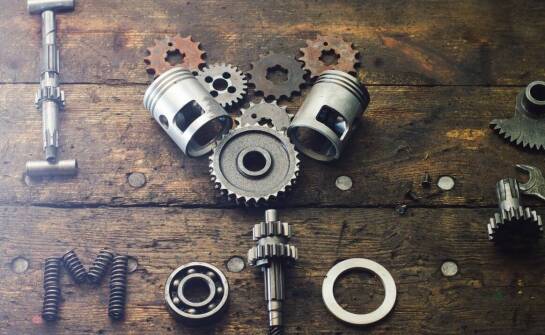 Kiedy podnośniki do mebli mogą wymagać wymiany?