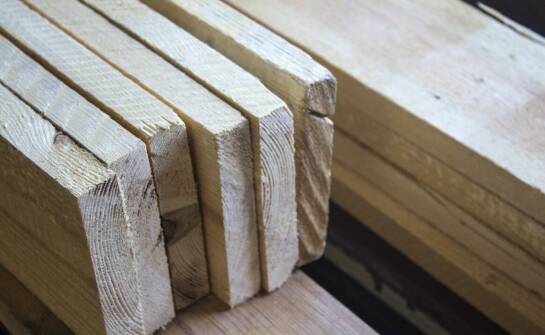 Iglasta tarcica a dekoracyjne projekty: Inspiracje i pomysły