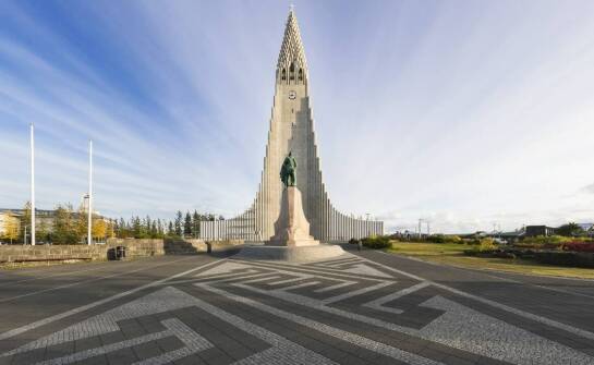 Jak indywidualne projekty mogą przekształcić tradycyjne pomniki w dzieła sztuki?