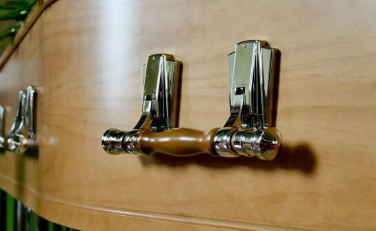 Akcesoria meblowe a styl wnętrza – jak dopasować je?