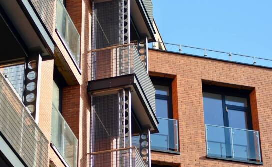 Rola dostawianych balkonów w rewitalizacji mieszkalnych budynków